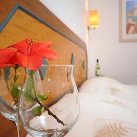 Barbouni & Aparthotel 2*