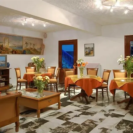 מלון דירות Barbouni & 2*