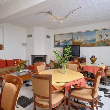 Barbouni & Naxos City