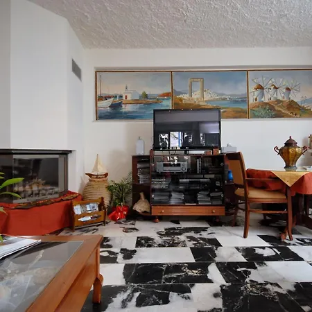 מלון דירות Barbouni & Naxos City