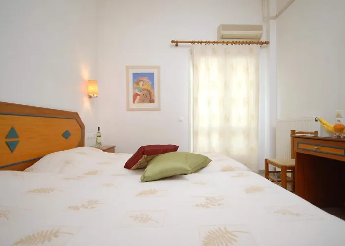 Barbouni & Aparthotel