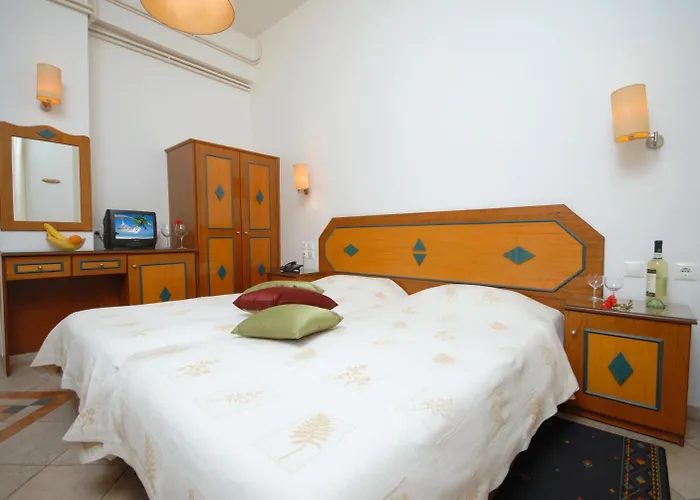 Barbouni & Aparthotel